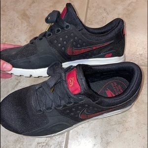 Black & red Nikes